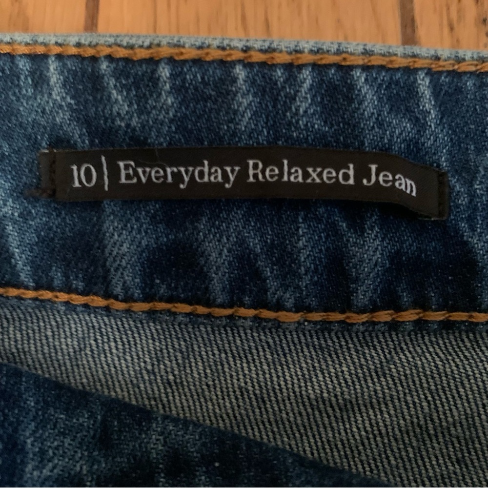 TALBOTS Everyday Relaxed Jeans women's Blue Jeans size 10 ankle length NWT - Picture 10 of 16